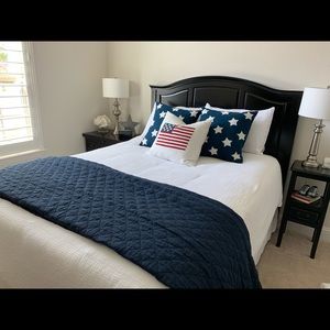 Pottery Barn Queen/Full Bedding